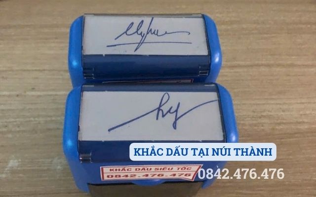 KHẮC DẤU TẠI NÚI THÀNH