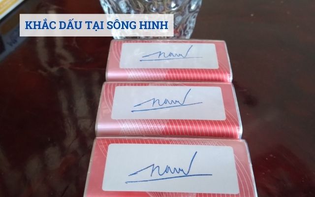 Khắc dấu tại Sông Hinh Phú Yên