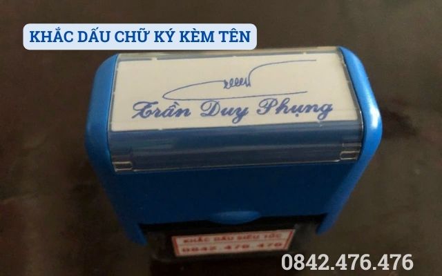 KHẮC DẤU CHỮ KÝ KÈM TÊN