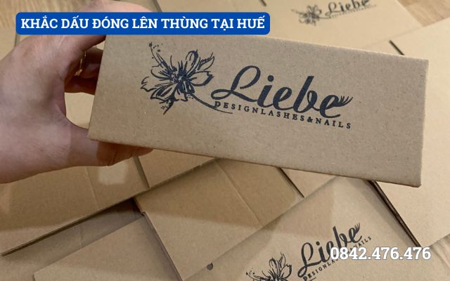 KHẮC DẤU ĐÓNG LÊN THÙNG TẠI HUẾ