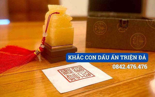 KHẮC CON DẤU ẤN TRIỆN ĐÁ